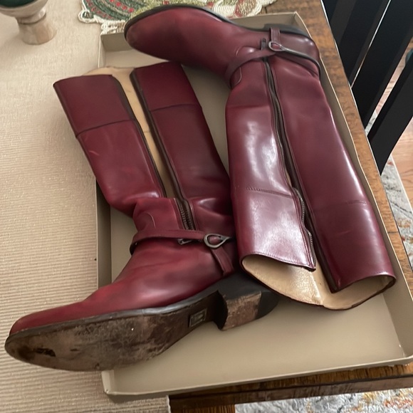 Used boots - Picture 2 of 2